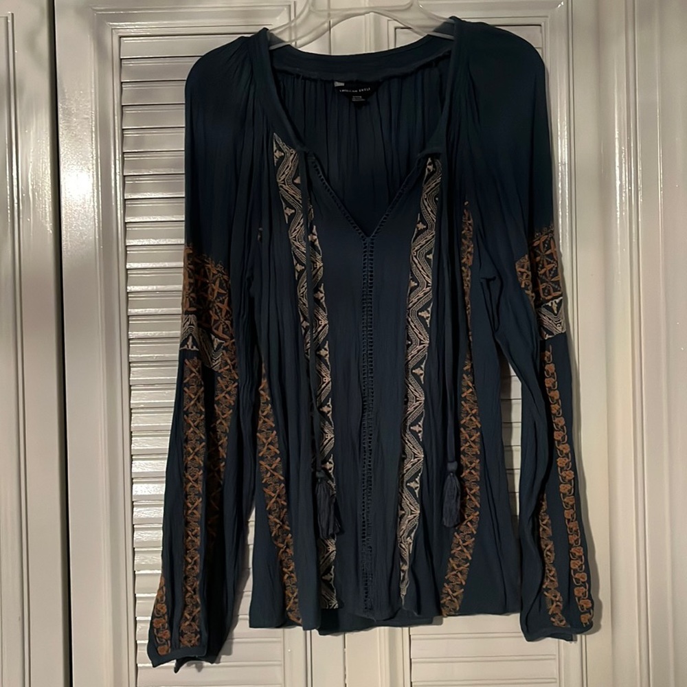 Small American Eagle Outfitters Long Sleeve Shirt